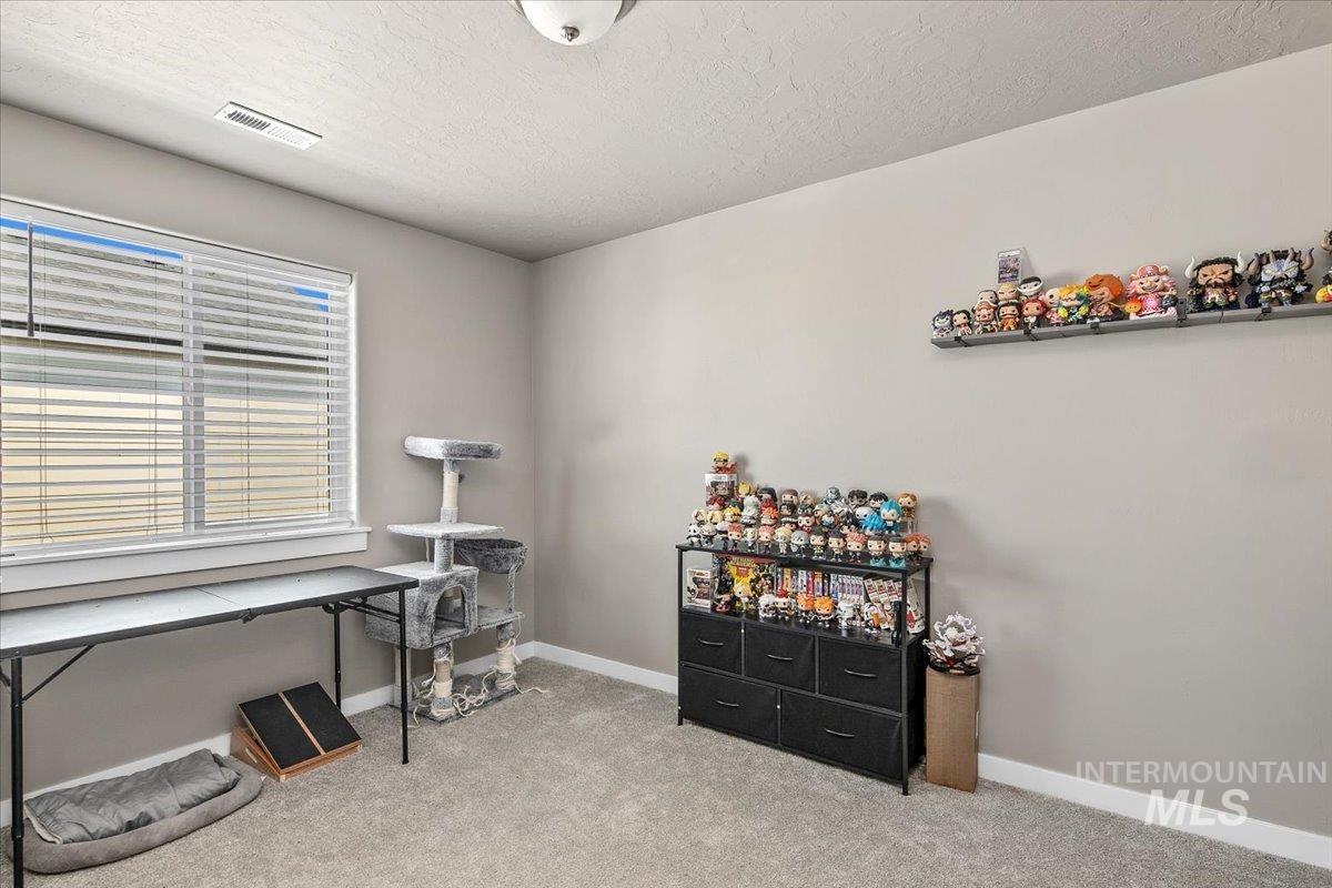 989 N Acer Loop, Nampa, Idaho 83687, 5 Bedrooms, 3 Bathrooms, Residential For Sale, Price $475,000,MLS 98989123
