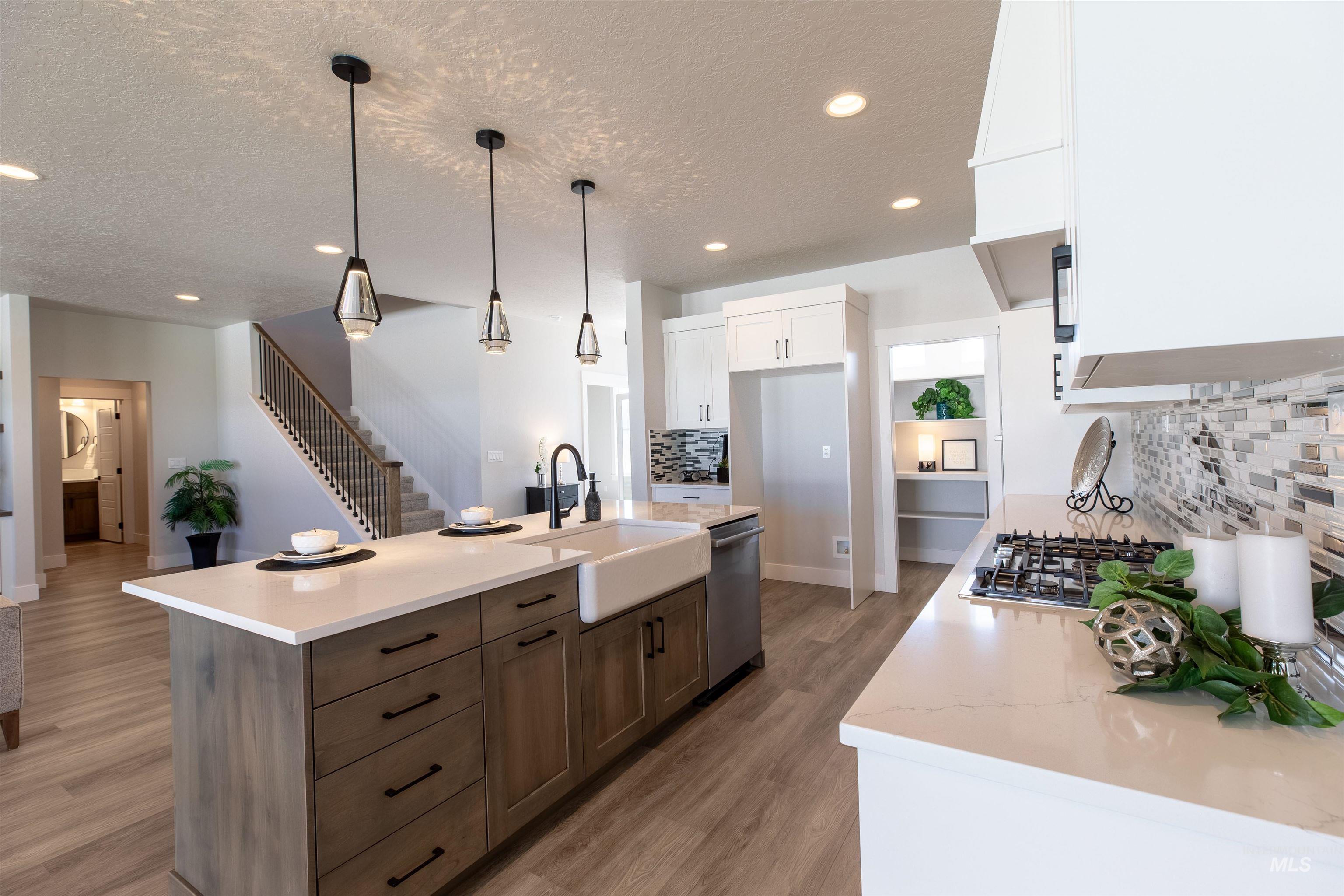 56 E Jarvis St, Meridian, Idaho 83642, 4 Bedrooms, 2.5 Bathrooms, Residential For Sale, Price $739,000,MLS 98989127