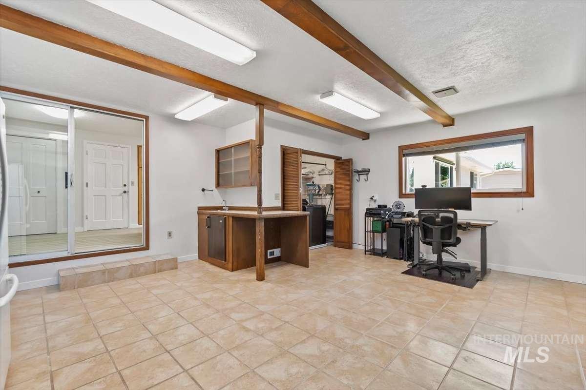 3433 N Manchester St, Boise, Idaho 83704, 5 Bedrooms, 2 Bathrooms, Residential For Sale, Price $595,800,MLS 98989128