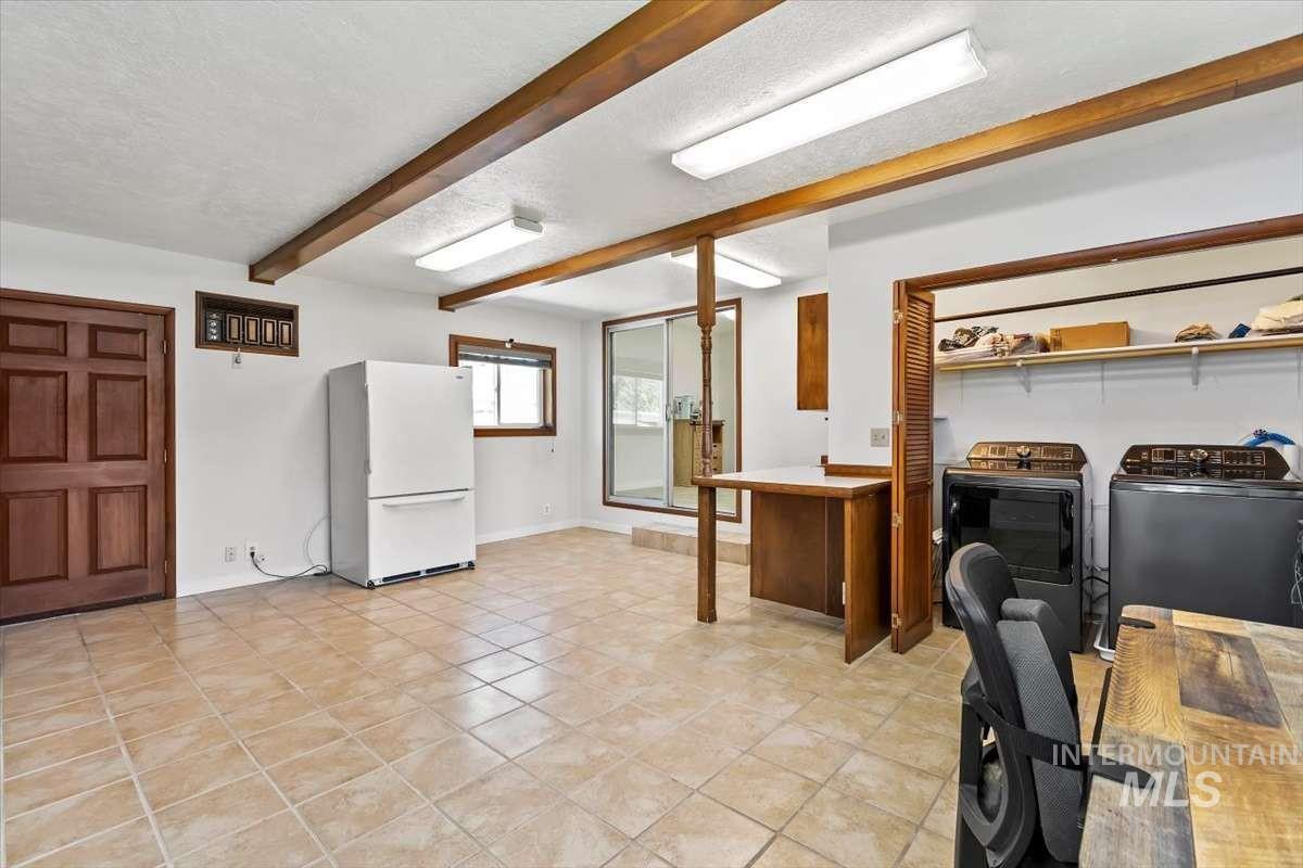 3433 N Manchester St, Boise, Idaho 83704, 5 Bedrooms, 2 Bathrooms, Residential For Sale, Price $595,800,MLS 98989128
