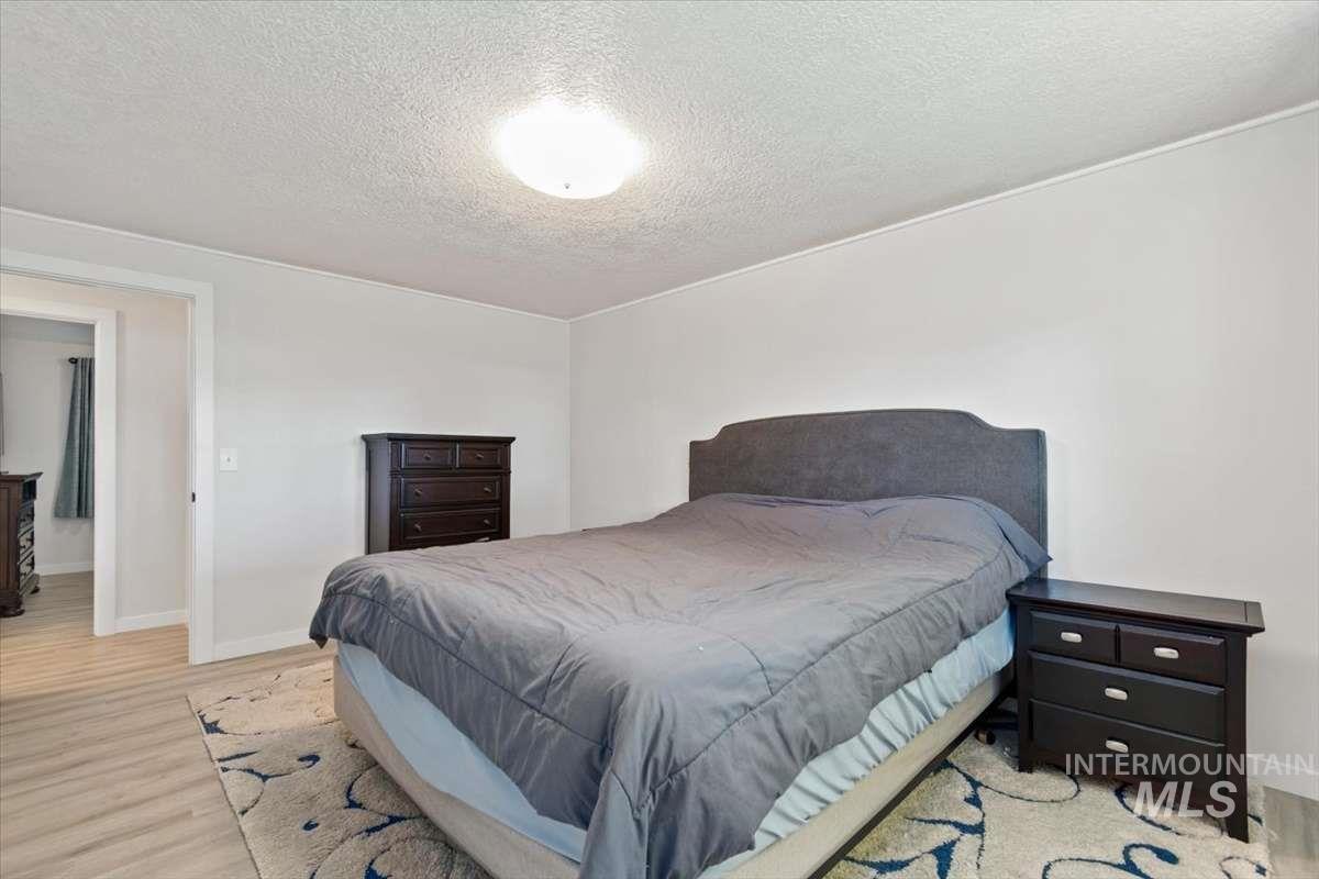 3433 N Manchester St, Boise, Idaho 83704, 5 Bedrooms, 2 Bathrooms, Residential For Sale, Price $595,800,MLS 98989128