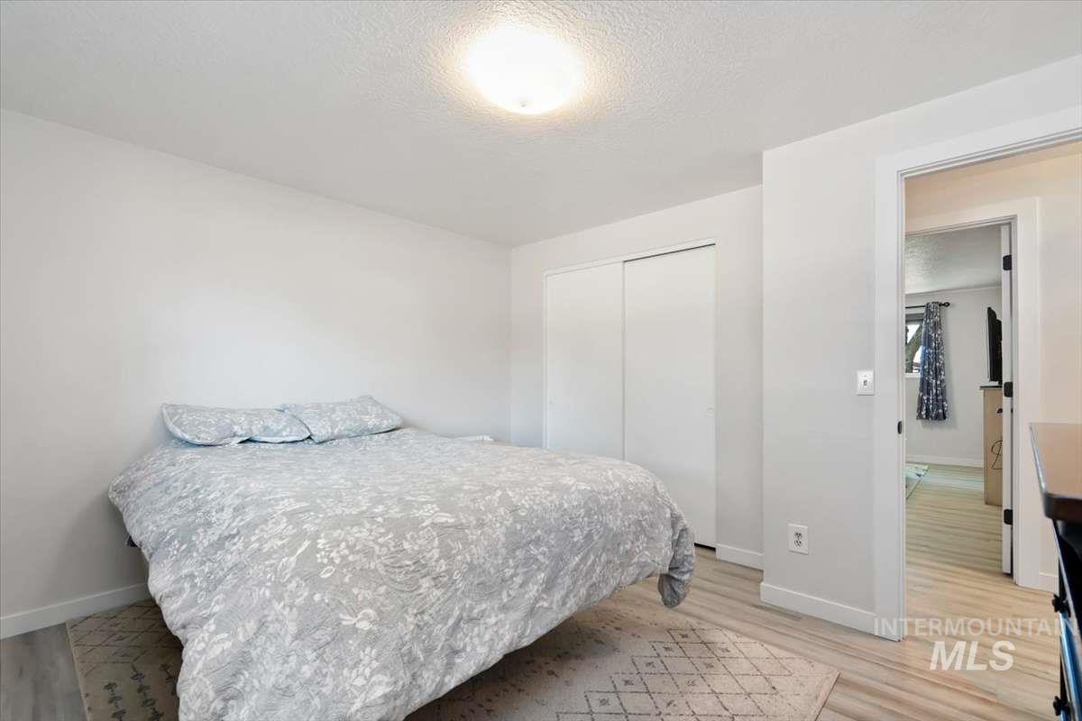 3433 N Manchester St, Boise, Idaho 83704, 5 Bedrooms, 2 Bathrooms, Residential For Sale, Price $595,800,MLS 98989128