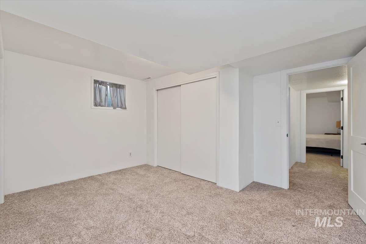 3433 N Manchester St, Boise, Idaho 83704, 5 Bedrooms, 2 Bathrooms, Residential For Sale, Price $595,800,MLS 98989128