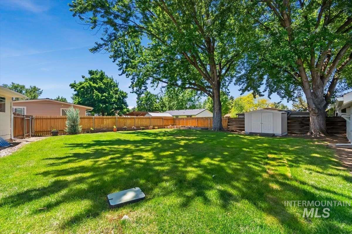 3433 N Manchester St, Boise, Idaho 83704, 5 Bedrooms, 2 Bathrooms, Residential For Sale, Price $595,800,MLS 98989128