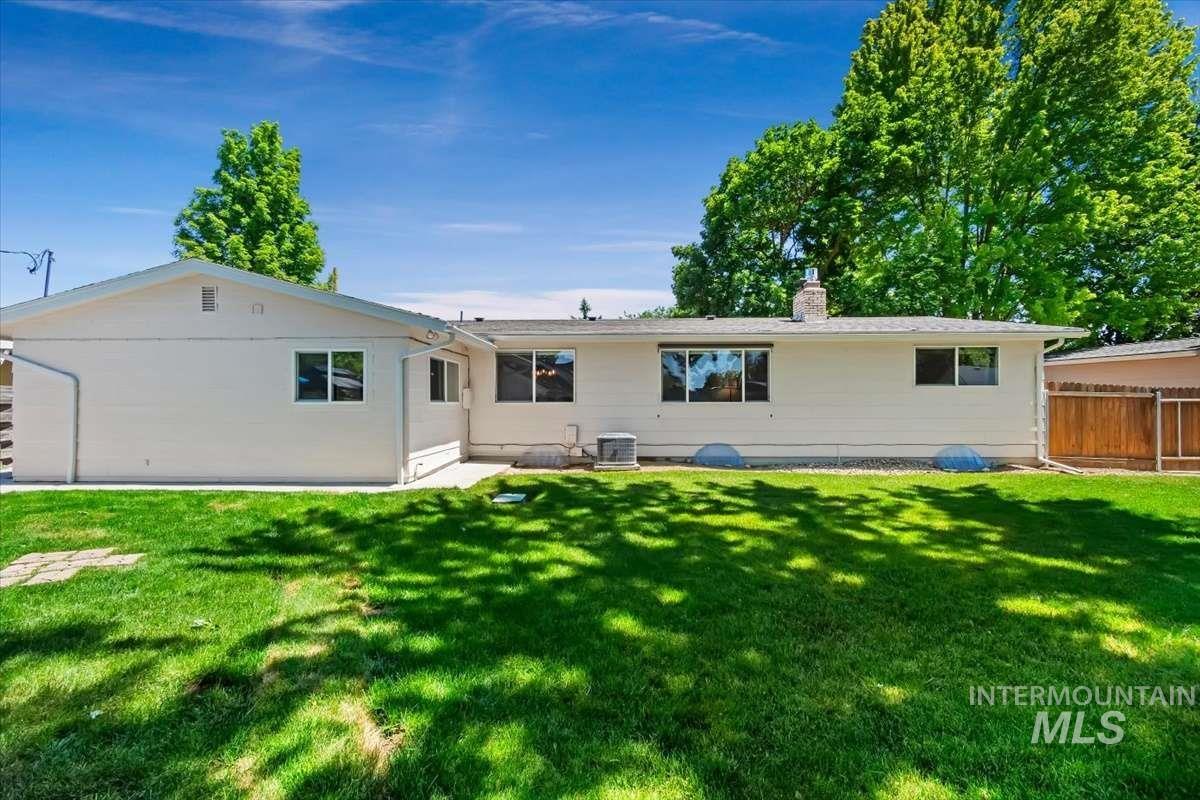 3433 N Manchester St, Boise, Idaho 83704, 5 Bedrooms, 2 Bathrooms, Residential For Sale, Price $595,800,MLS 98989128