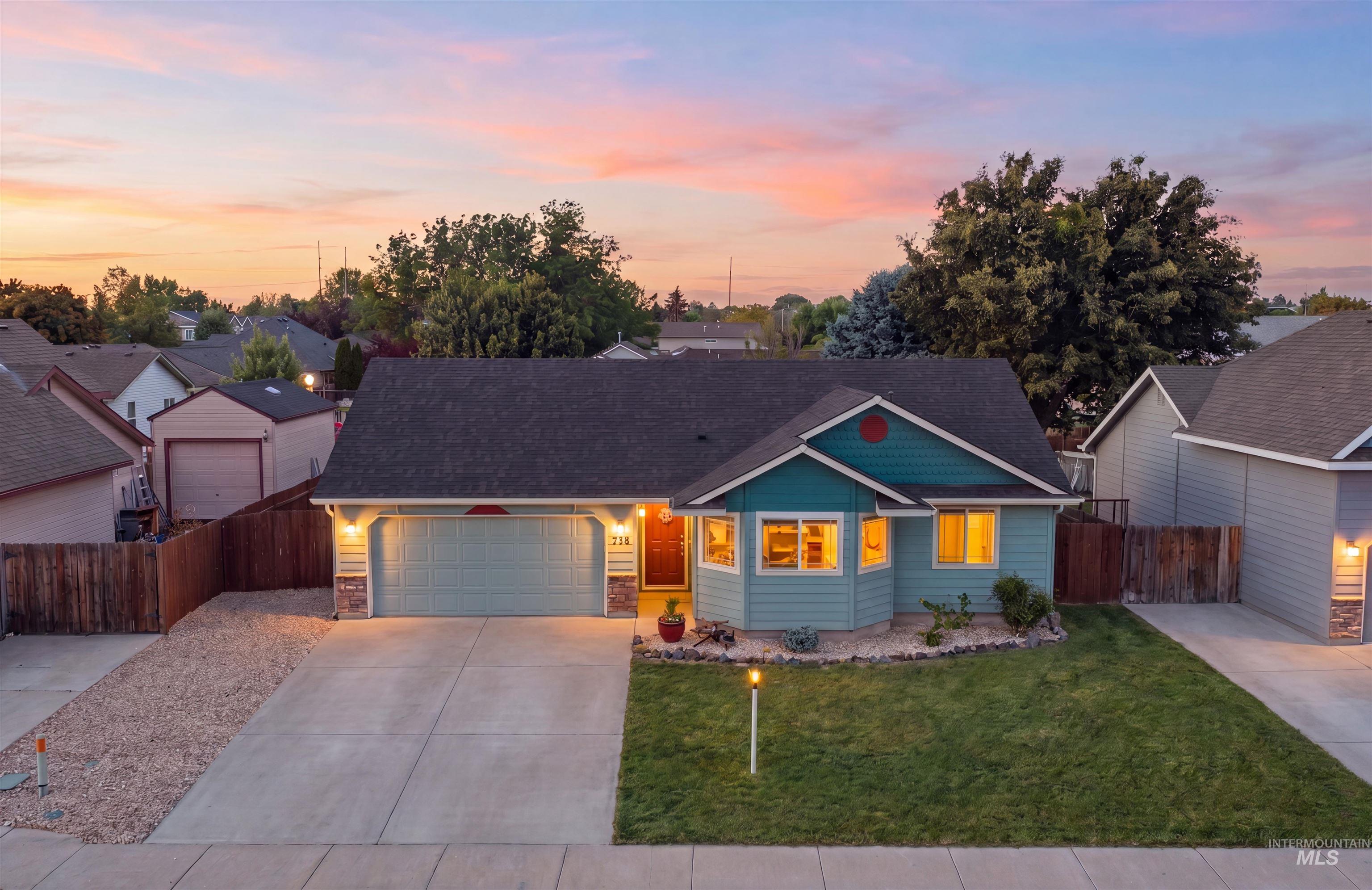 738 W Mariah Ave, Nampa, Idaho 83686, 3 Bedrooms, 2 Bathrooms, Residential For Sale, Price $435,000,MLS 98989130