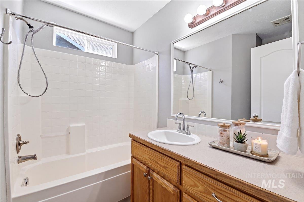 738 W Mariah Ave, Nampa, Idaho 83686, 3 Bedrooms, 2 Bathrooms, Residential For Sale, Price $435,000,MLS 98989130