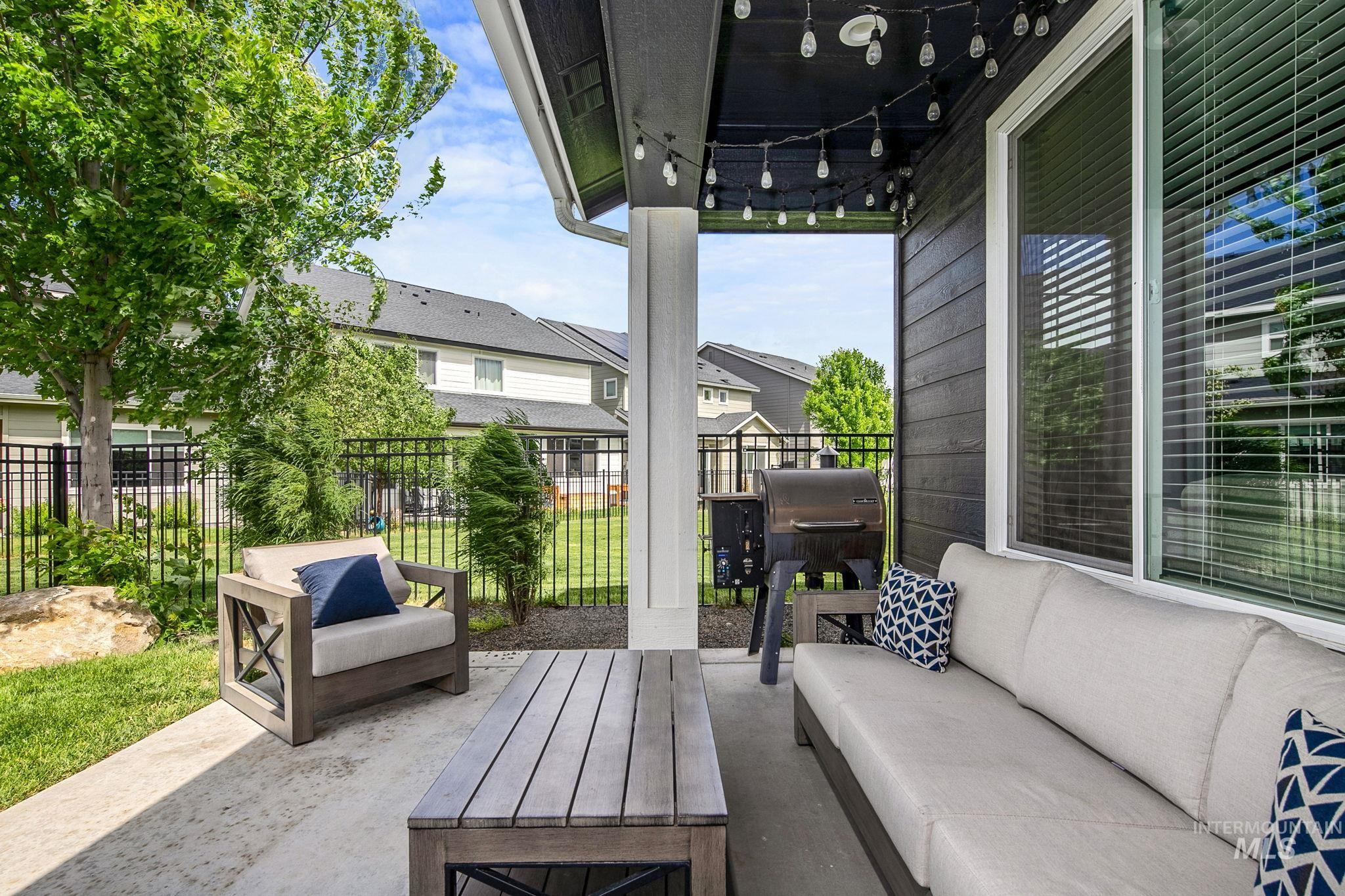 3516 E Berghan St, Meridian, Idaho 83642, 4 Bedrooms, 2.5 Bathrooms, Residential For Sale, Price $584,900,MLS 98989131