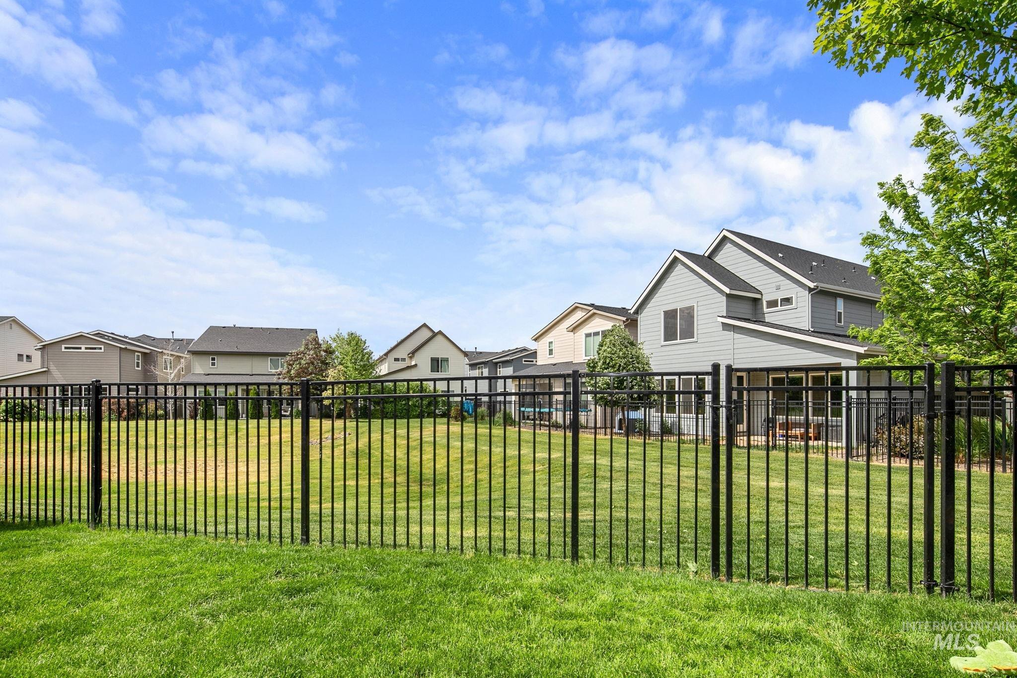 3516 E Berghan St, Meridian, Idaho 83642, 4 Bedrooms, 2.5 Bathrooms, Residential For Sale, Price $584,900,MLS 98989131