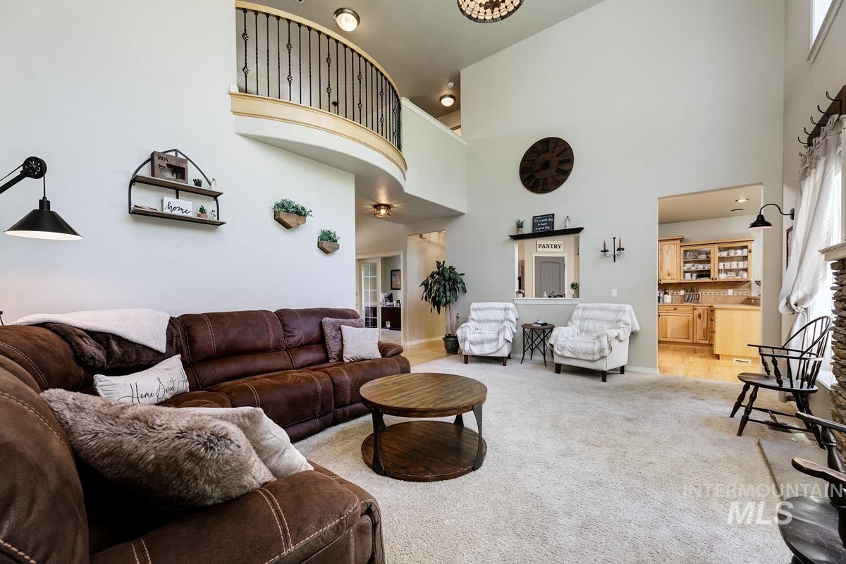 2830 S Proud Way, Meridian, Idaho 83642, 5 Bedrooms, 3 Bathrooms, Residential For Sale, Price $729,900,MLS 98989133