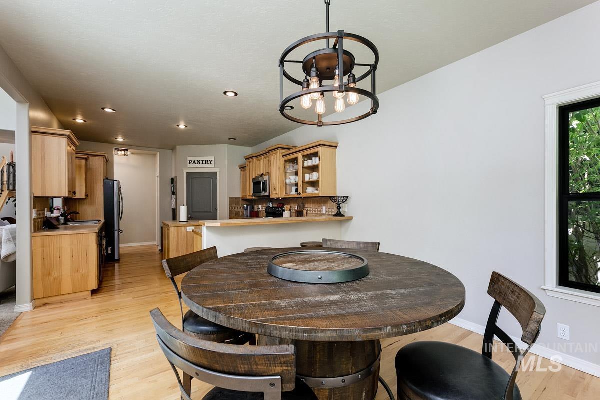 2830 S Proud Way, Meridian, Idaho 83642, 5 Bedrooms, 3 Bathrooms, Residential For Sale, Price $729,900,MLS 98989133