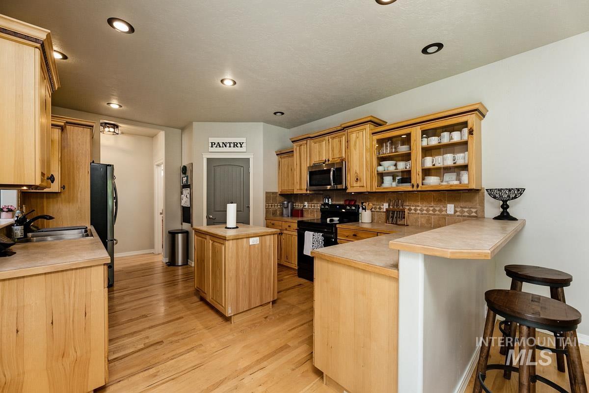 2830 S Proud Way, Meridian, Idaho 83642, 5 Bedrooms, 3 Bathrooms, Residential For Sale, Price $729,900,MLS 98989133