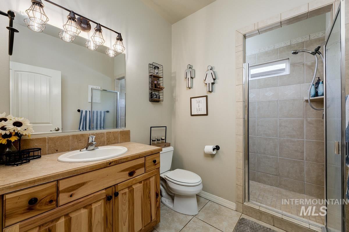 2830 S Proud Way, Meridian, Idaho 83642, 5 Bedrooms, 3 Bathrooms, Residential For Sale, Price $729,900,MLS 98989133