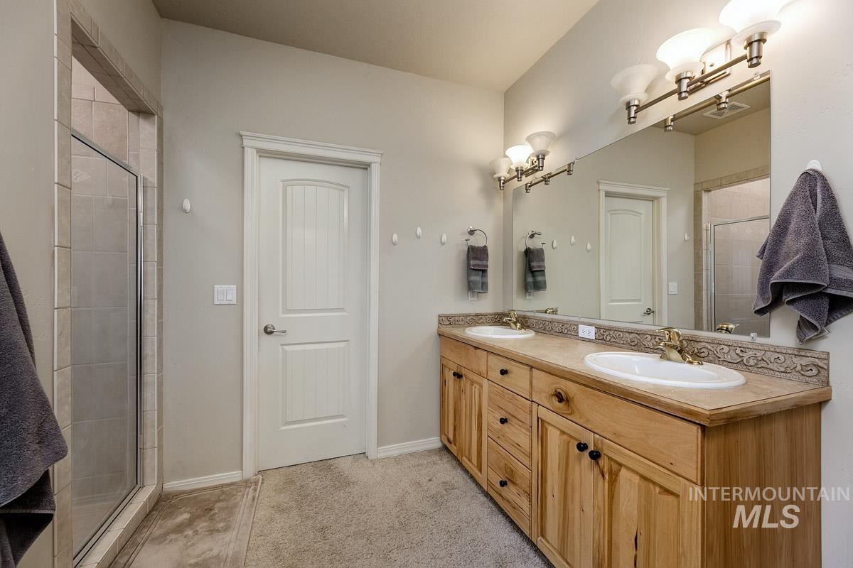 2830 S Proud Way, Meridian, Idaho 83642, 5 Bedrooms, 3 Bathrooms, Residential For Sale, Price $729,900,MLS 98989133