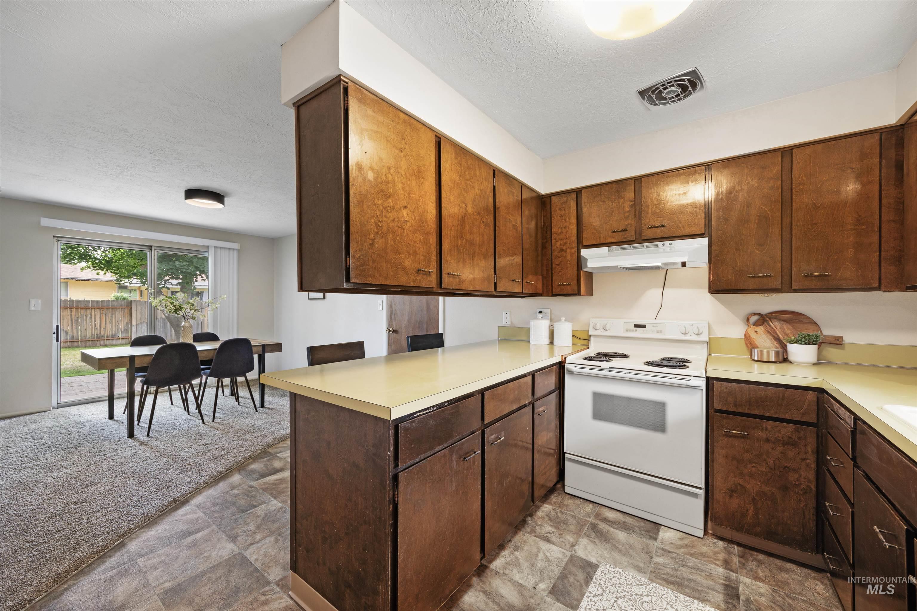 3841 N Sheringham Dr, Boise, Idaho 83704, 4 Bedrooms, 2 Bathrooms, Residential For Sale, Price $430,000,MLS 98989134