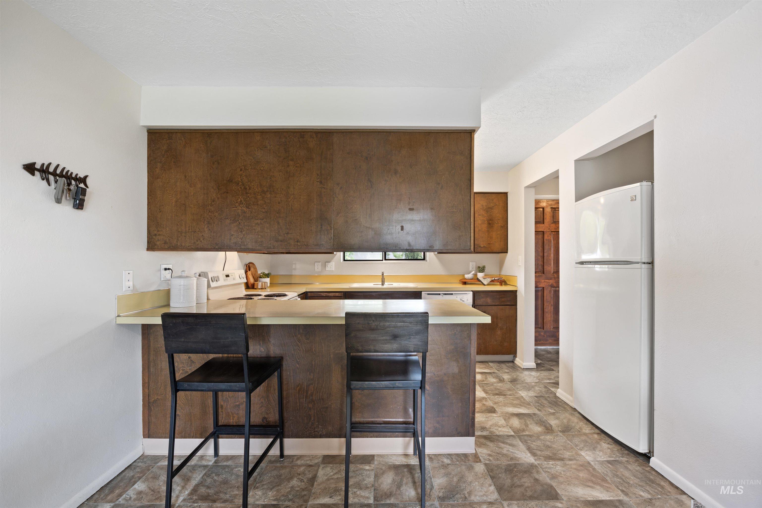 3841 N Sheringham Dr, Boise, Idaho 83704, 4 Bedrooms, 2 Bathrooms, Residential For Sale, Price $430,000,MLS 98989134