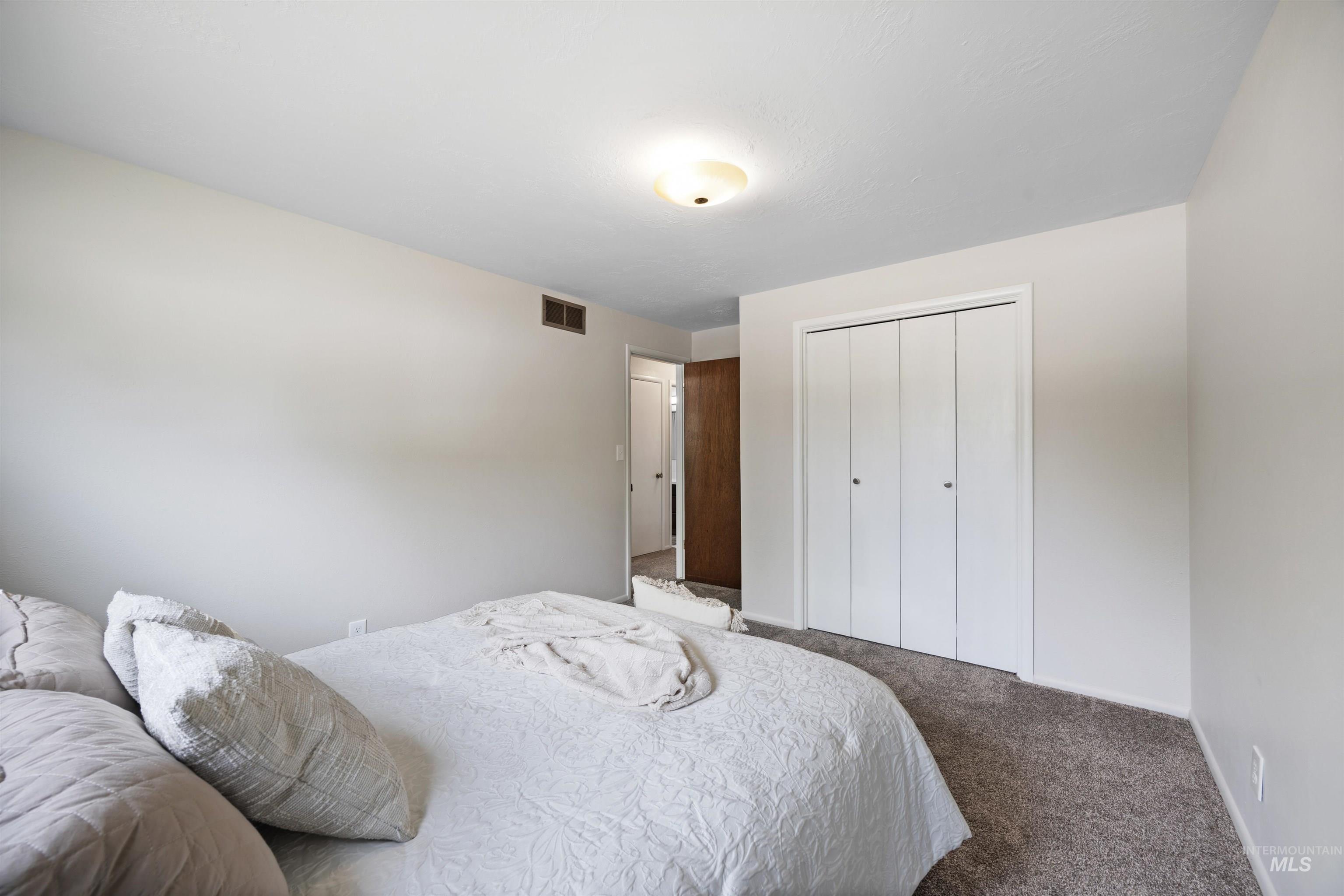3841 N Sheringham Dr, Boise, Idaho 83704, 4 Bedrooms, 2 Bathrooms, Residential For Sale, Price $430,000,MLS 98989134