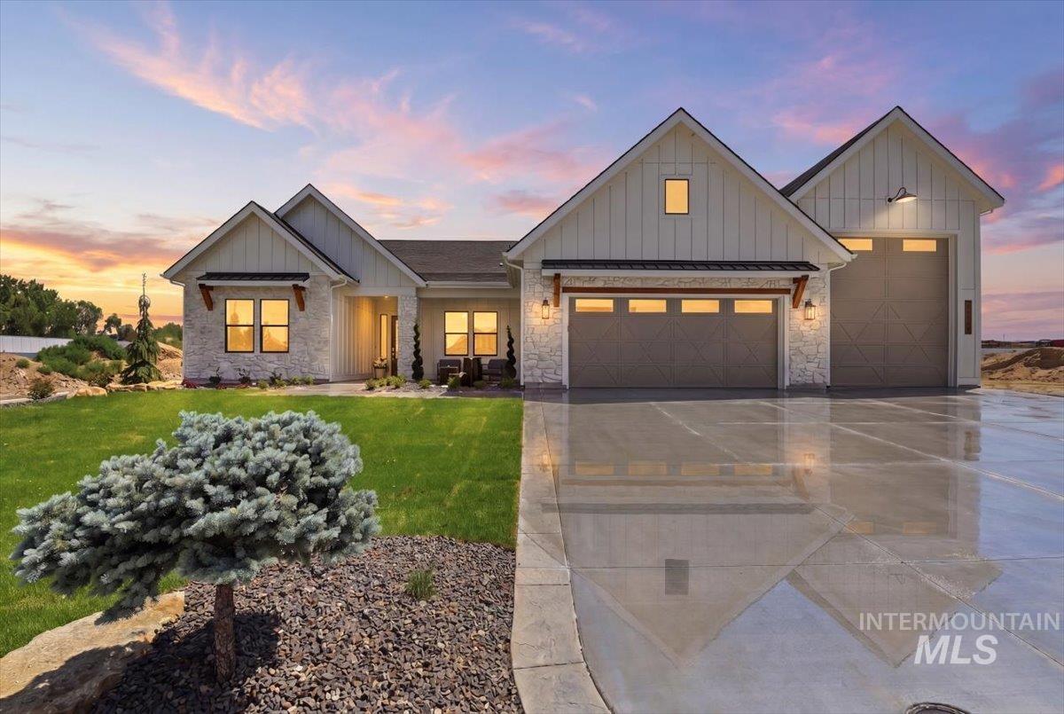 7042 E Chicken Hawk Loop, Nampa, Idaho 83686, 3 Bedrooms, 2.5 Bathrooms, Residential For Sale, Price $999,000,MLS 98989138