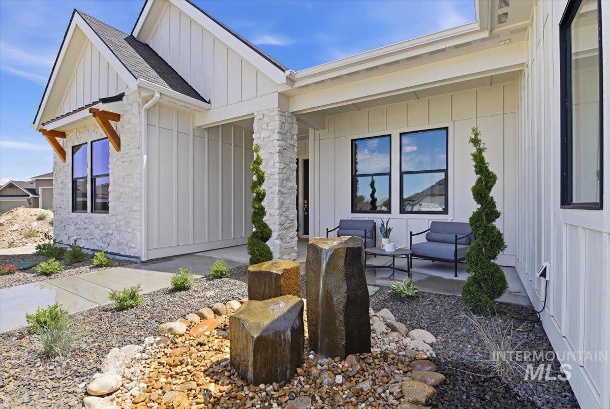 7042 E Chicken Hawk Loop, Nampa, Idaho 83686, 3 Bedrooms, 2.5 Bathrooms, Residential For Sale, Price $999,000,MLS 98989138