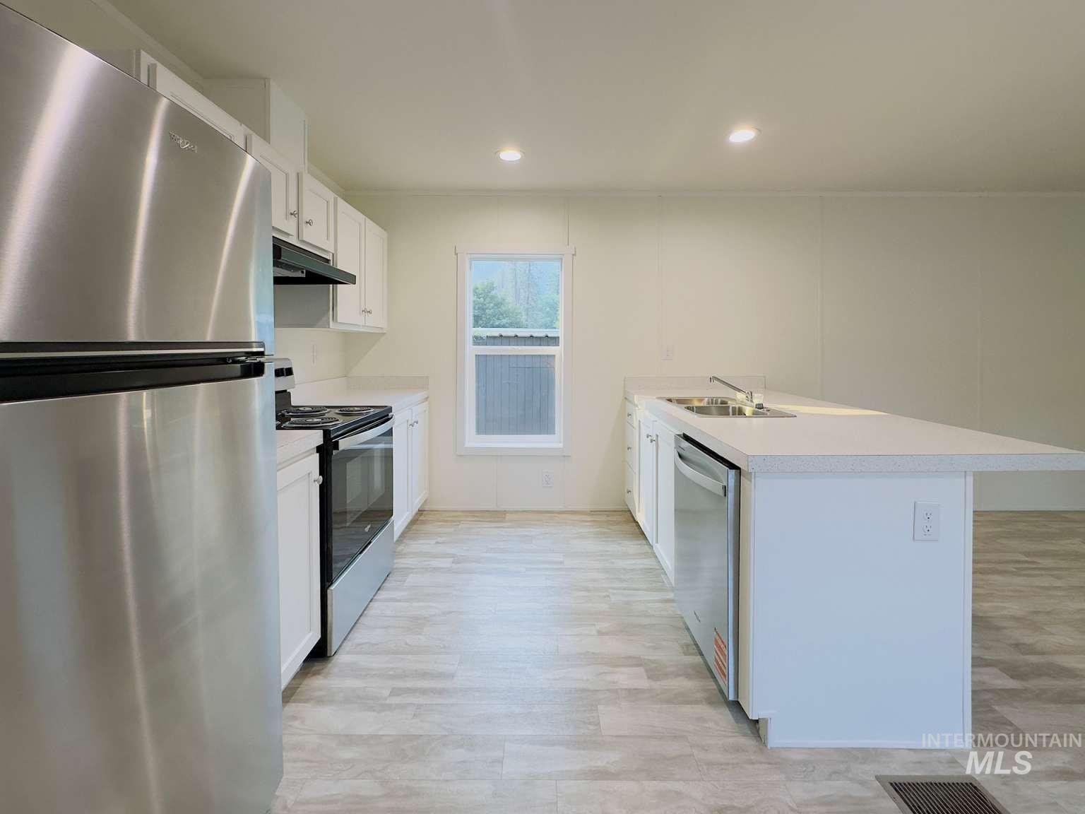 5 Kokanee Ln, Orofino, Idaho 83544, 3 Bedrooms, 2 Bathrooms, Residential For Sale, Price $85,000,MLS 98989145