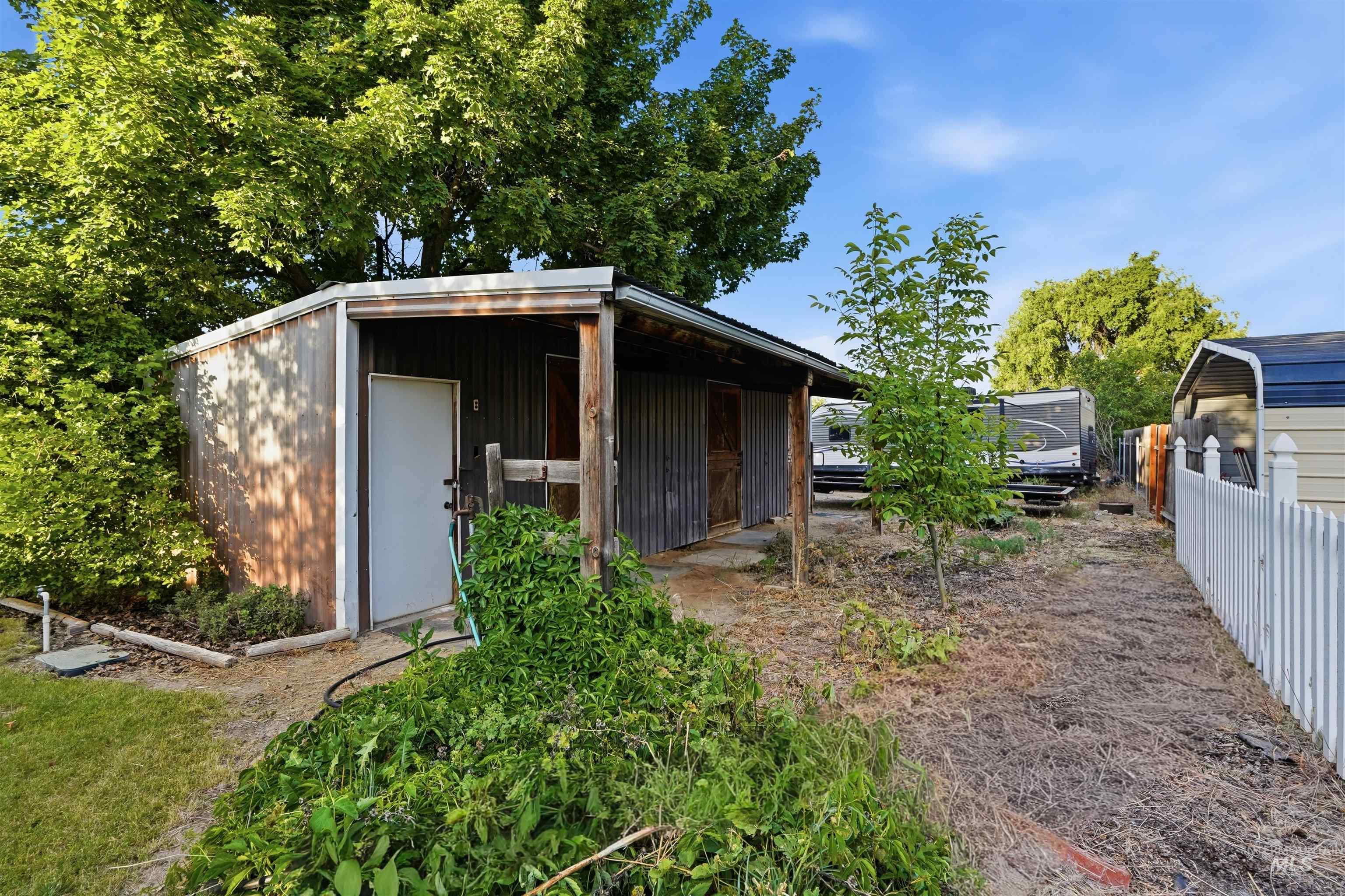 25238 Geri Ln, Caldwell, Idaho 83607, 5 Bedrooms, 3 Bathrooms, Residential For Sale, Price $799,000,MLS 98989149