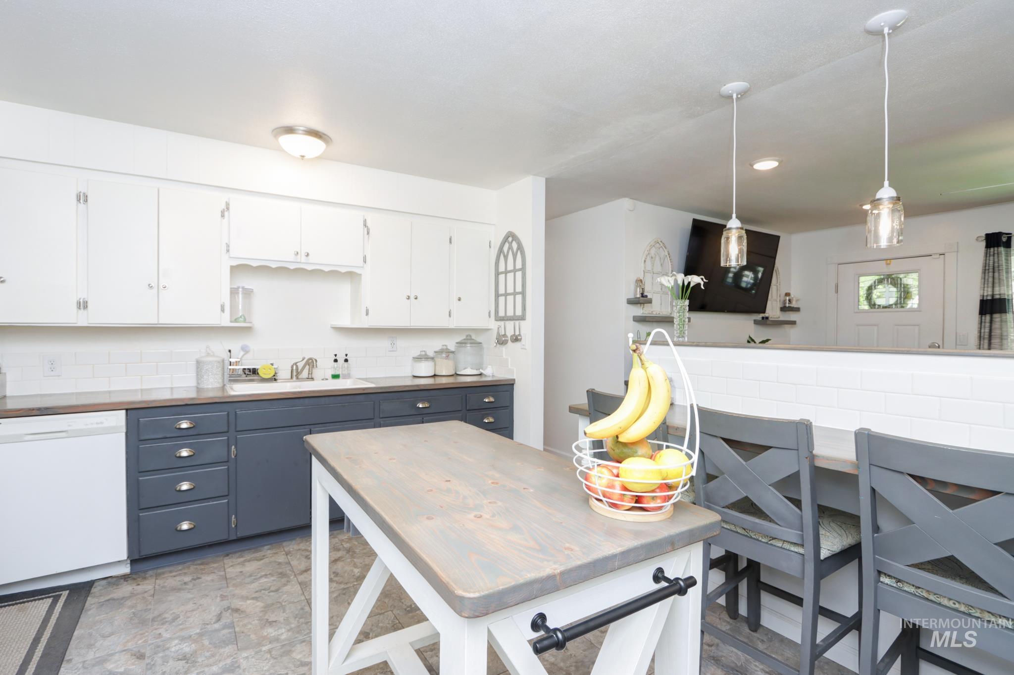 5613 W Kootenai St, Boise, Idaho 83705, 3 Bedrooms, 1 Bathroom, Residential For Sale, Price $434,900,MLS 98989153