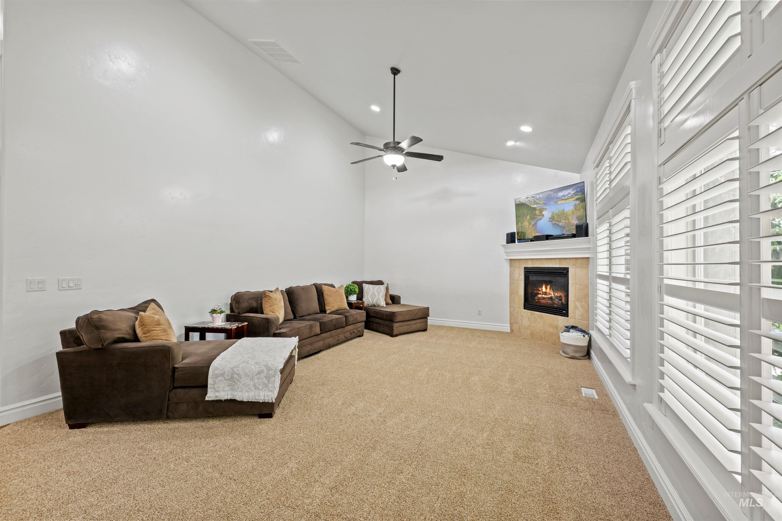 3129 S Silvertip Ln, Meridian, Idaho 83642, 4 Bedrooms, 3.5 Bathrooms, Residential For Sale, Price $974,850,MLS 98989157