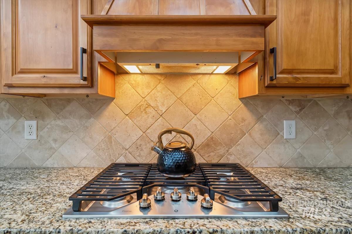 3129 S Silvertip Ln, Meridian, Idaho 83642, 4 Bedrooms, 3.5 Bathrooms, Residential For Sale, Price $974,850,MLS 98989157