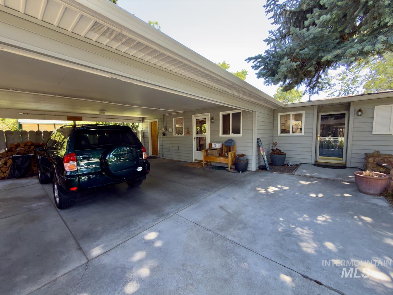 1424 S Atlantic St, Boise, Idaho 83705, 3 Bedrooms, 2 Bathrooms, Residential For Sale, Price $406,730, 98989158