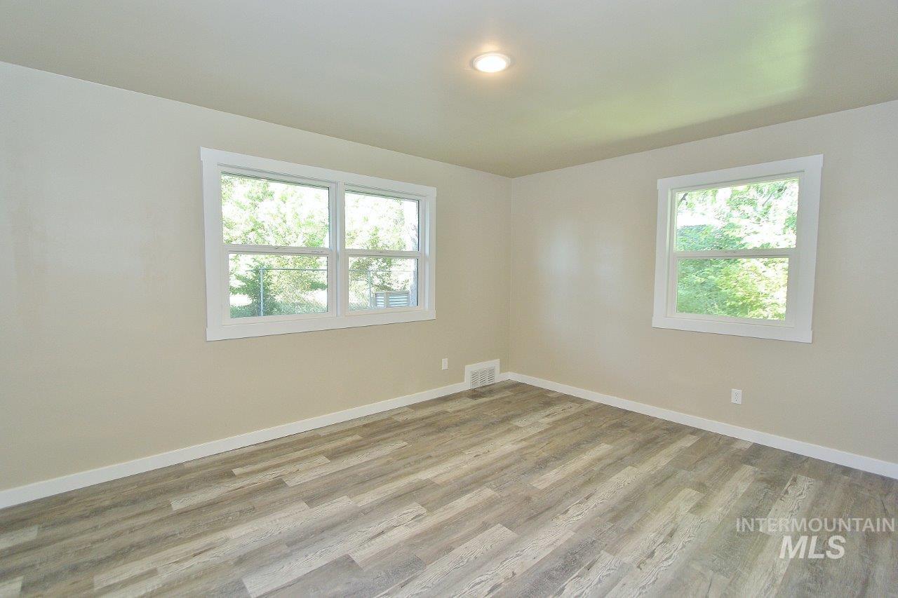 520 E Logan, Caldwell, Idaho 83605, 4 Bedrooms, 3 Bathrooms, Residential For Sale, Price $475,000, 98989160