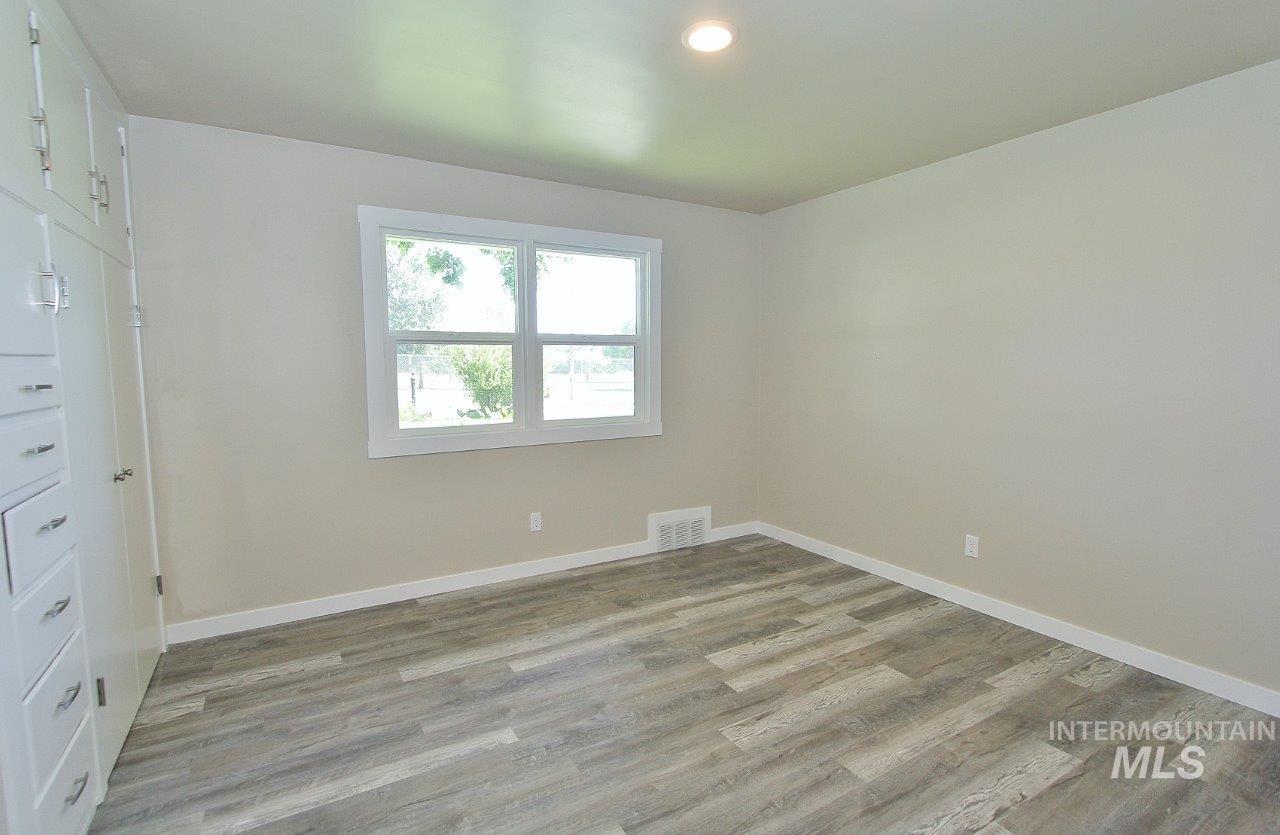 520 E Logan, Caldwell, Idaho 83605, 4 Bedrooms, 3 Bathrooms, Residential For Sale, Price $475,000, 98989160