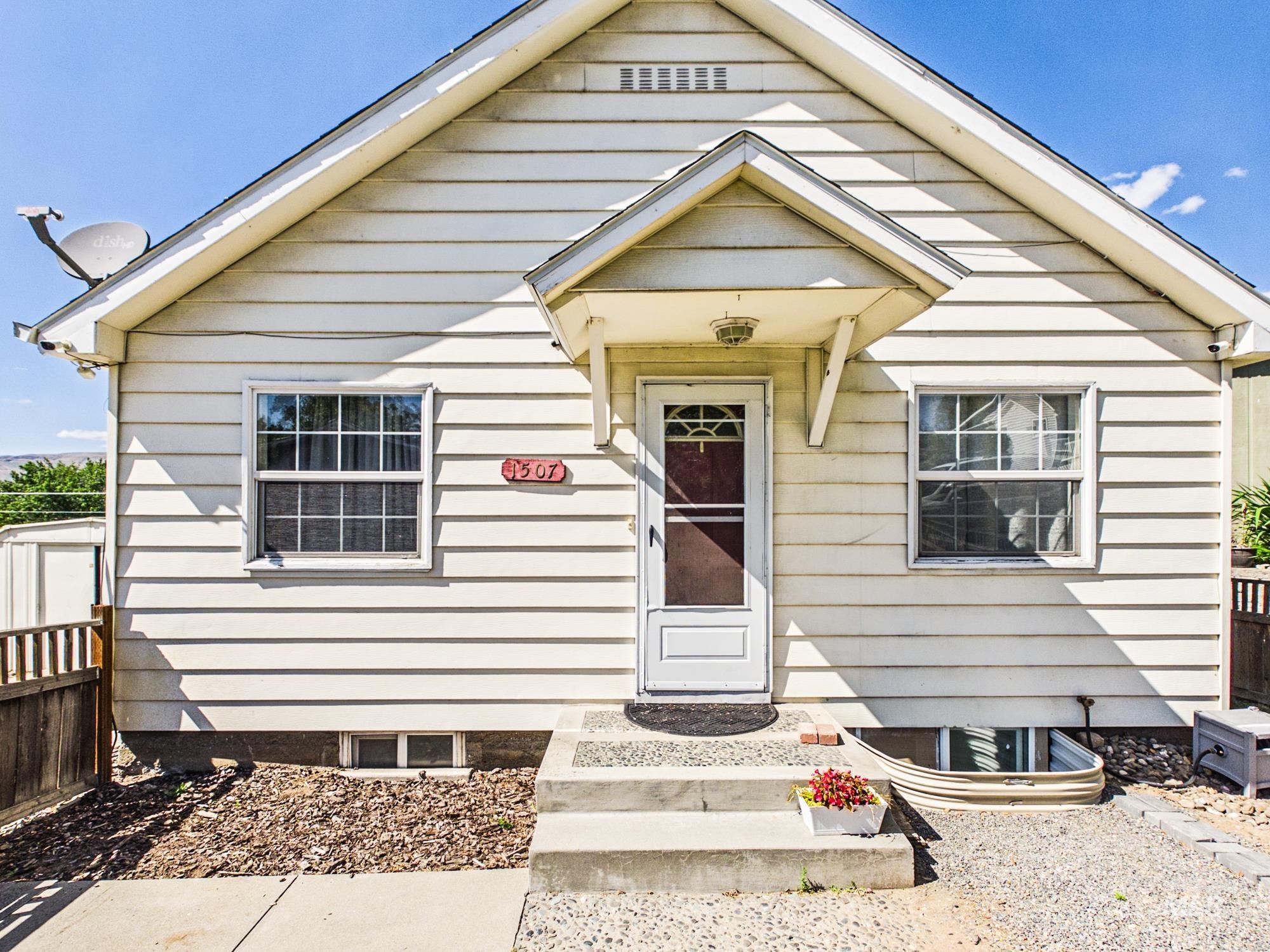 1507 19th Ave, Lewiston, Idaho 83501, 3 Bedrooms, 2 Bathrooms, Residential For Sale, Price $310,000, 98989161