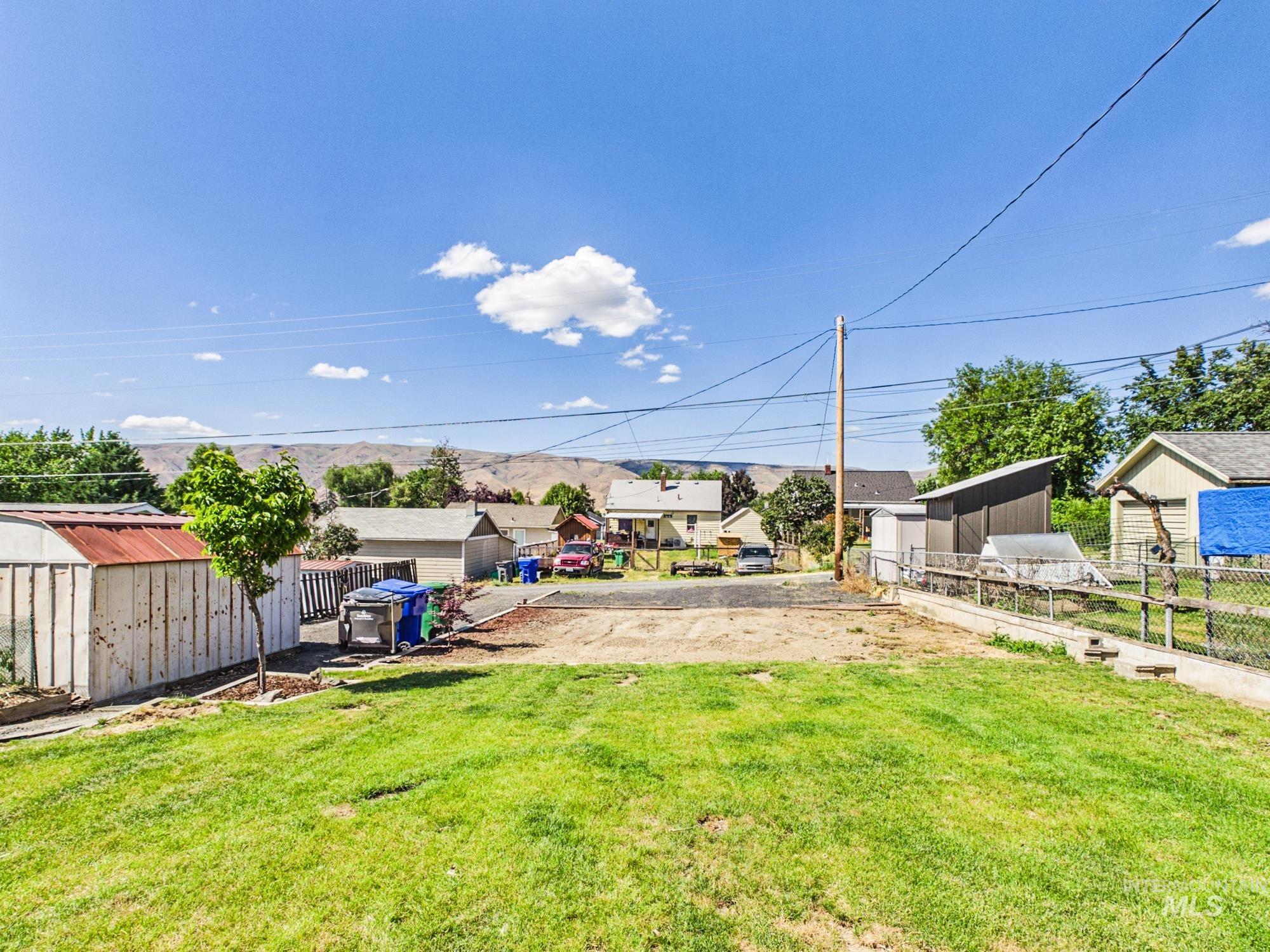 1507 19th Ave, Lewiston, Idaho 83501, 3 Bedrooms, 2 Bathrooms, Residential For Sale, Price $310,000, 98989161