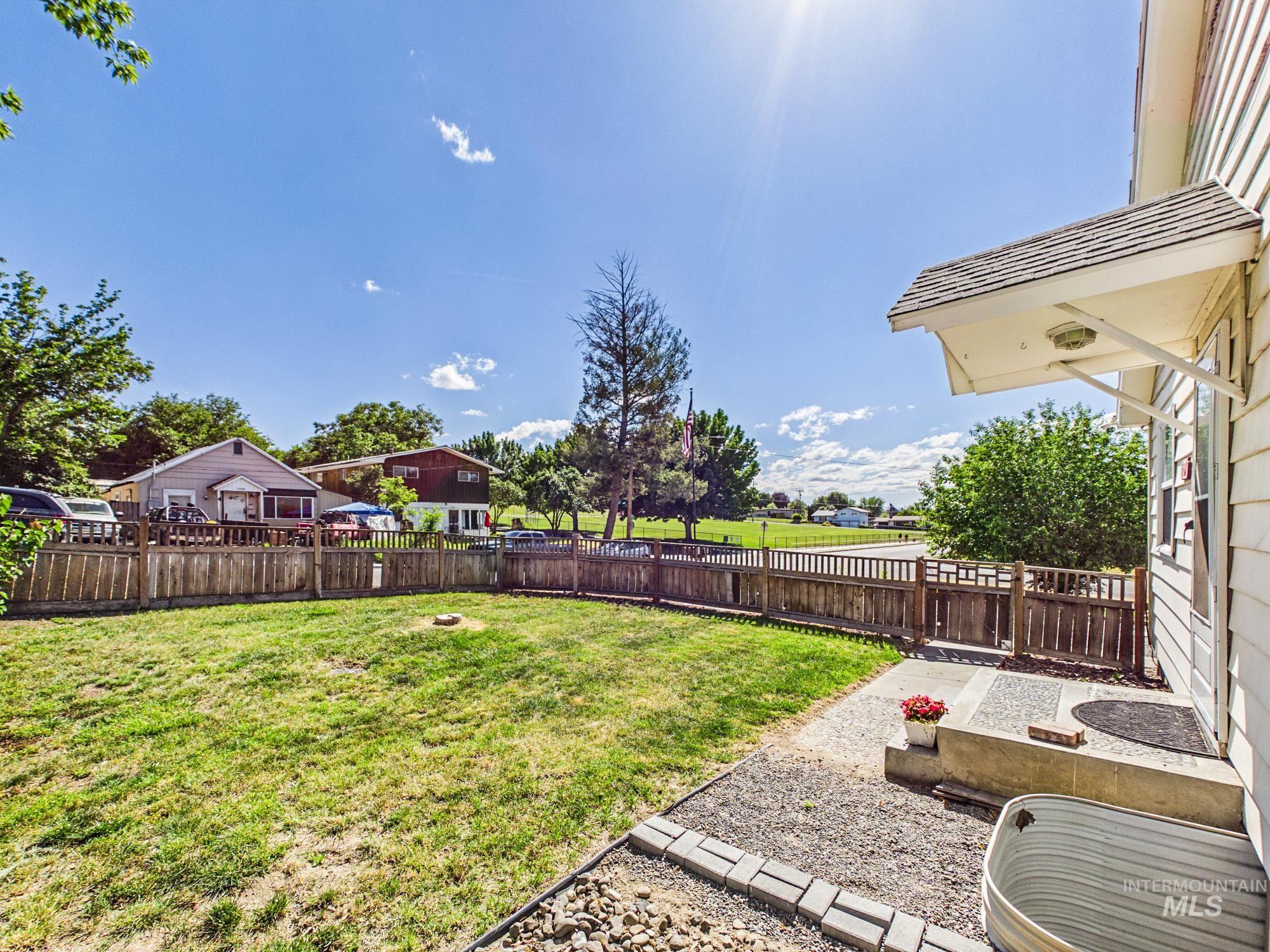 1507 19th Ave, Lewiston, Idaho 83501, 3 Bedrooms, 2 Bathrooms, Residential For Sale, Price $310,000, 98989161