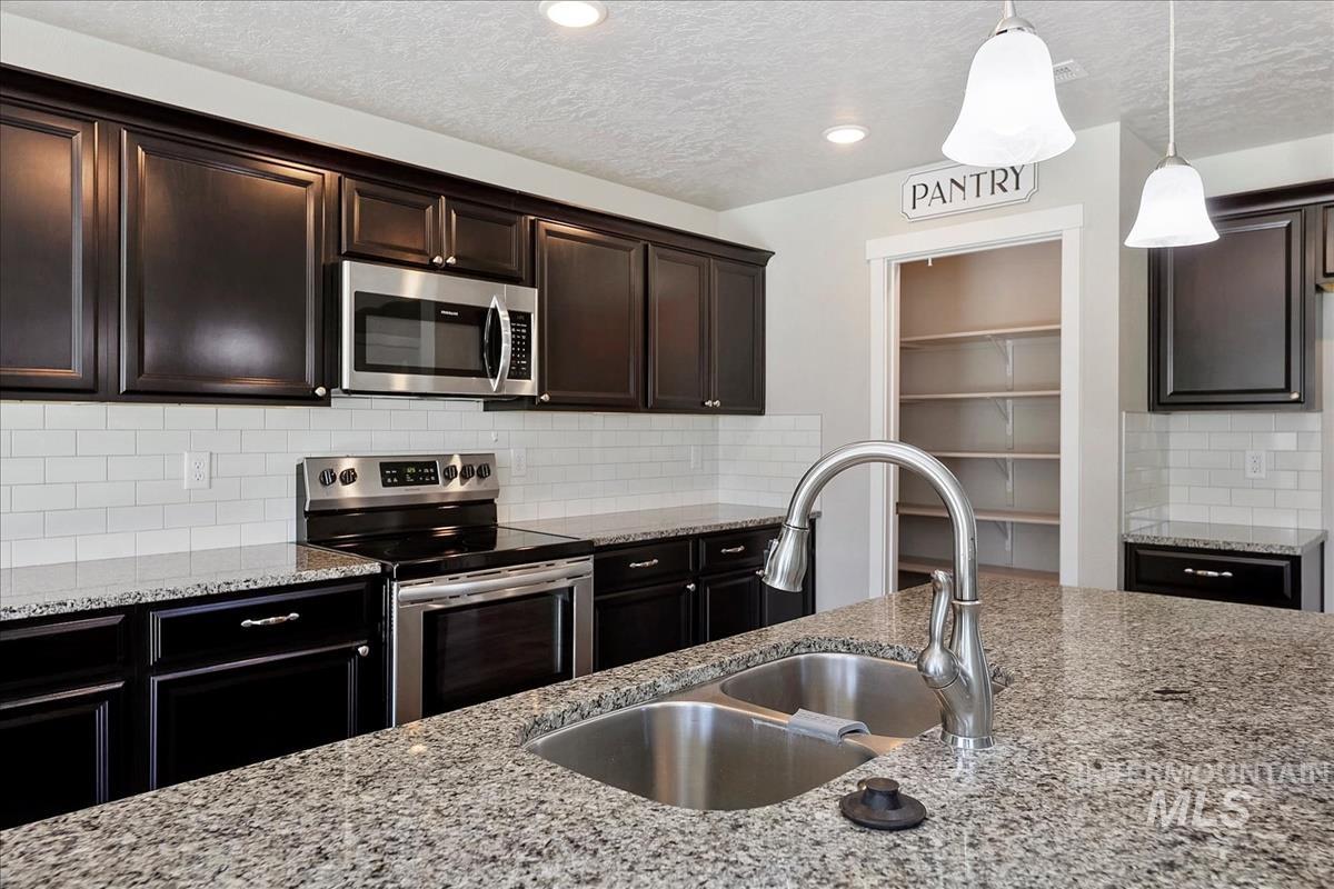 3935 E Hags Head St, Nampa, Idaho 83686, 4 Bedrooms, 2.5 Bathrooms, Residential For Sale, Price $484,900, 98989162