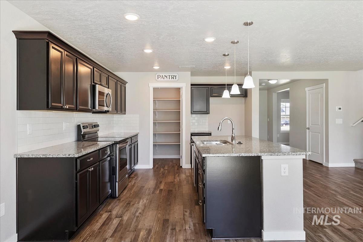3935 E Hags Head St, Nampa, Idaho 83686, 4 Bedrooms, 2.5 Bathrooms, Residential For Sale, Price $484,900, 98989162