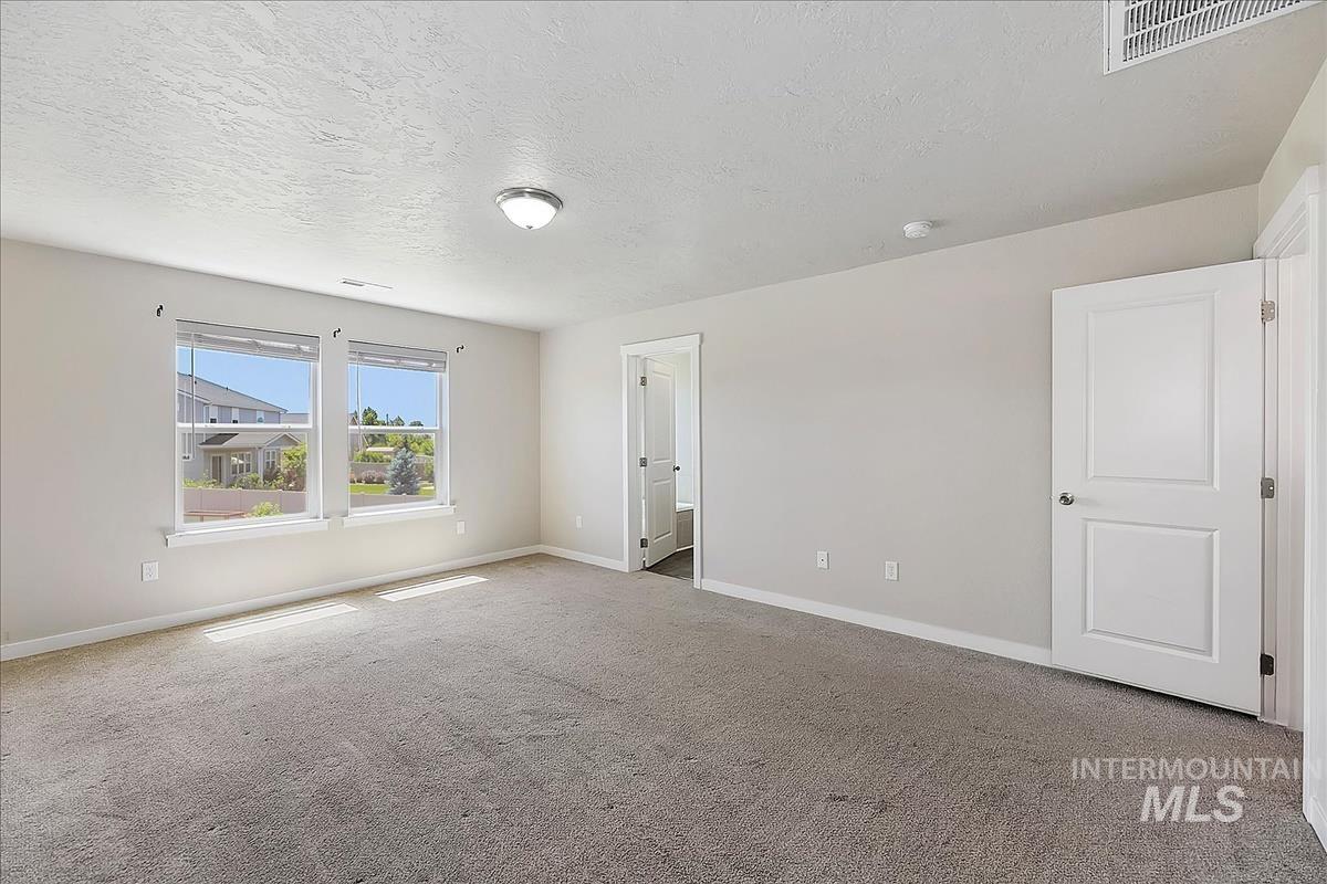 3935 E Hags Head St, Nampa, Idaho 83686, 4 Bedrooms, 2.5 Bathrooms, Residential For Sale, Price $484,900, 98989162