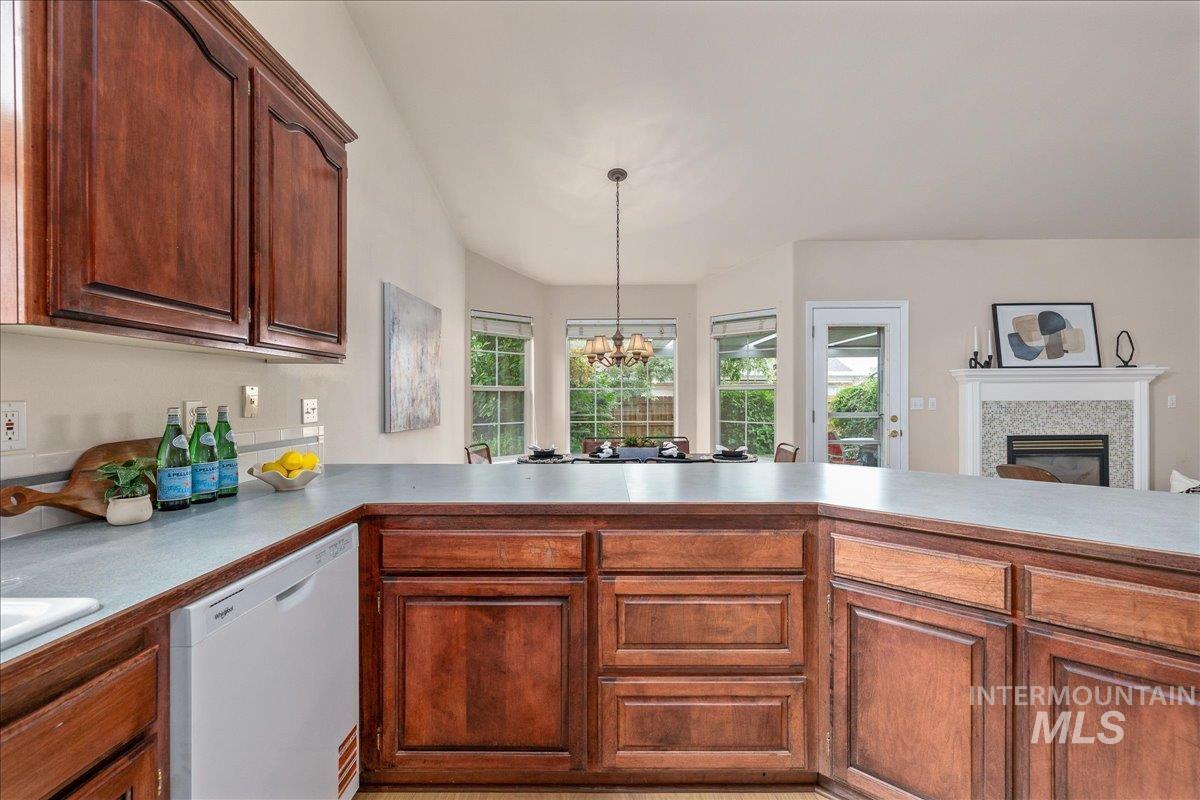 9712 W Irving, Boise, Idaho 83704, 3 Bedrooms, 2 Bathrooms, Residential For Sale, Price $449,900, 98989163