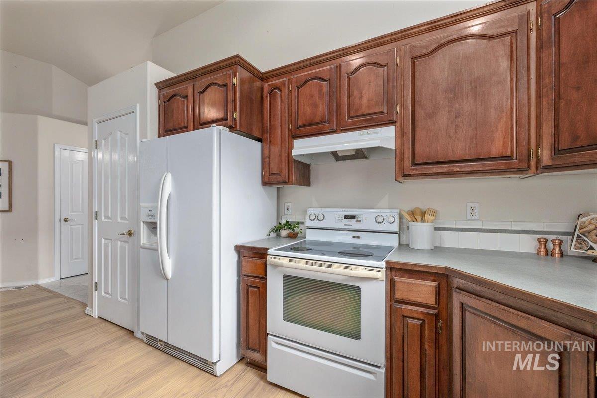 9712 W Irving, Boise, Idaho 83704, 3 Bedrooms, 2 Bathrooms, Residential For Sale, Price $449,900, 98989163