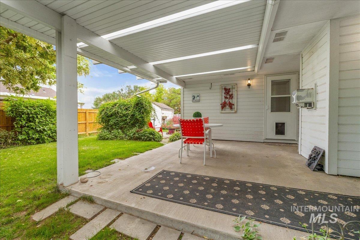 9712 W Irving, Boise, Idaho 83704, 3 Bedrooms, 2 Bathrooms, Residential For Sale, Price $449,900, 98989163