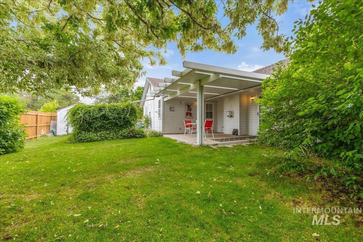 9712 W Irving, Boise, Idaho 83704, 3 Bedrooms, 2 Bathrooms, Residential For Sale, Price $449,900, 98989163