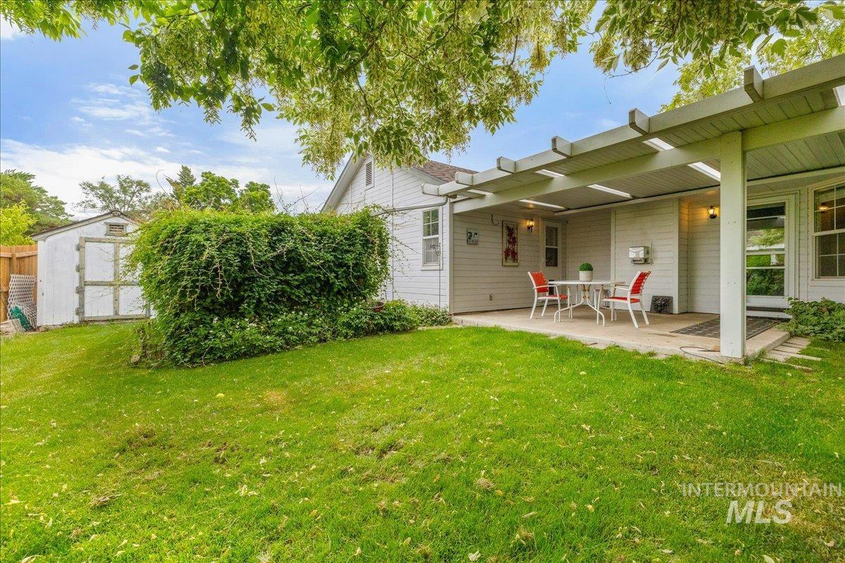 9712 W Irving, Boise, Idaho 83704, 3 Bedrooms, 2 Bathrooms, Residential For Sale, Price $449,900, 98989163