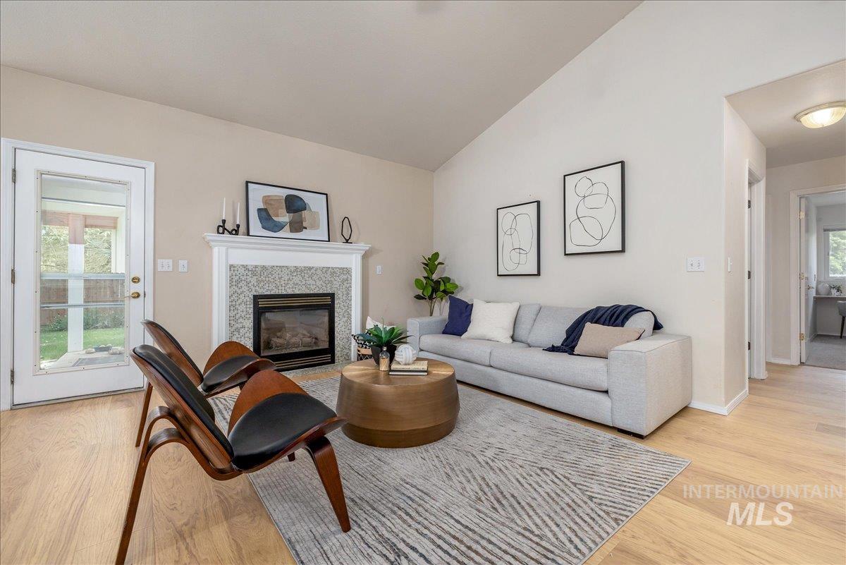 9712 W Irving, Boise, Idaho 83704, 3 Bedrooms, 2 Bathrooms, Residential For Sale, Price $449,900, 98989163