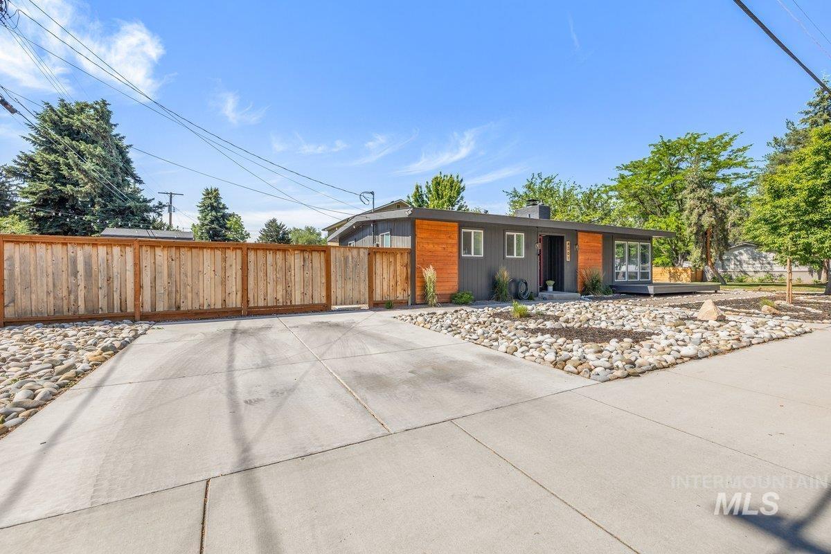 4301 W Camas St, Boise, Idaho 83705, 4 Bedrooms, 2 Bathrooms, Residential For Sale, Price $544,900, 98989164