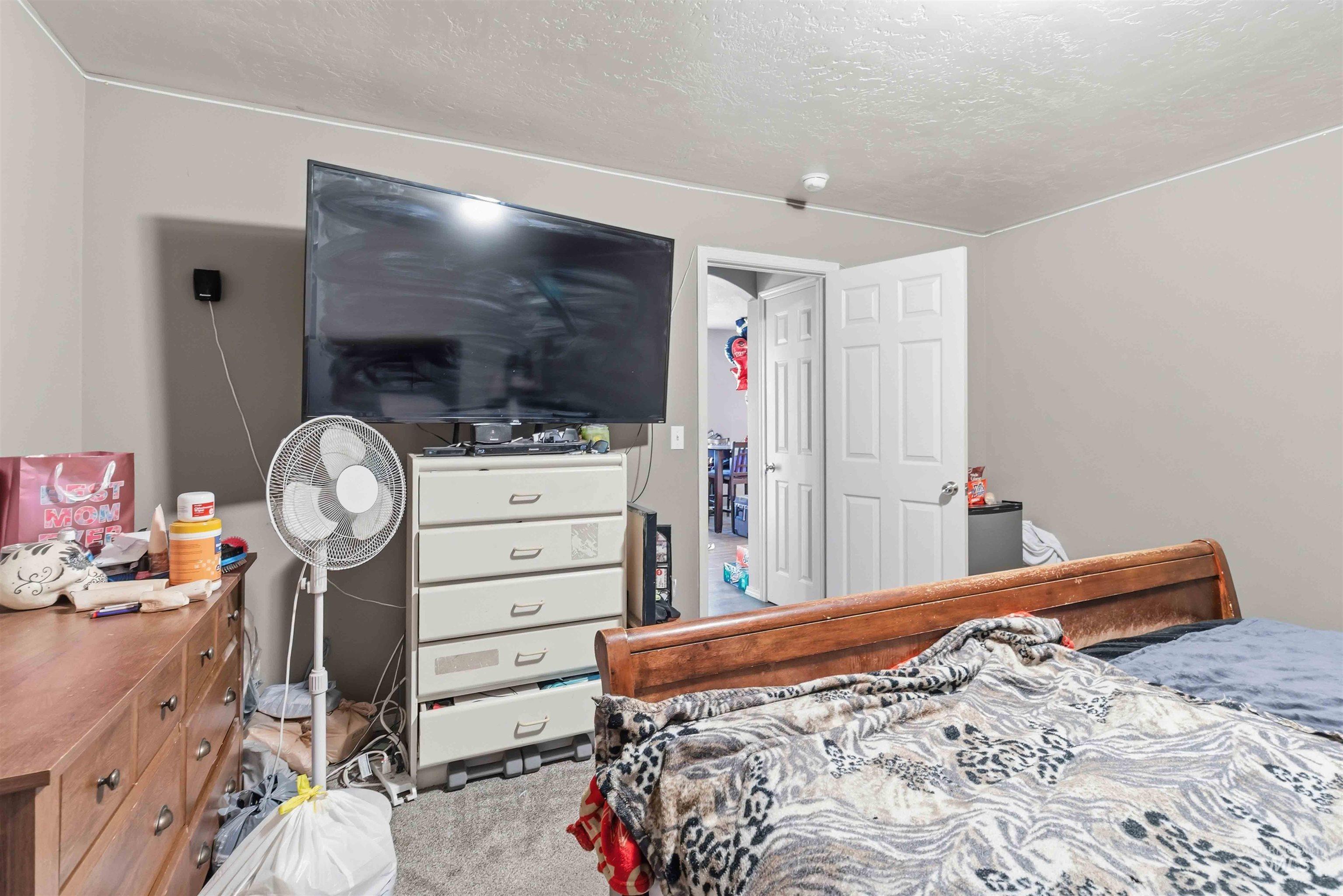 5506 S Pepperview Way, Boise, Idaho 83709, 3 Bedrooms, 2 Bathrooms, Residential For Sale, Price $389,900,MLS 98989165