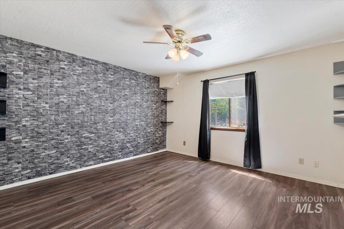 3185 E Springwood Dr, Meridian, Idaho 83642, 3 Bedrooms, 2 Bathrooms, Residential For Sale, Price $409,900,MLS 98989169