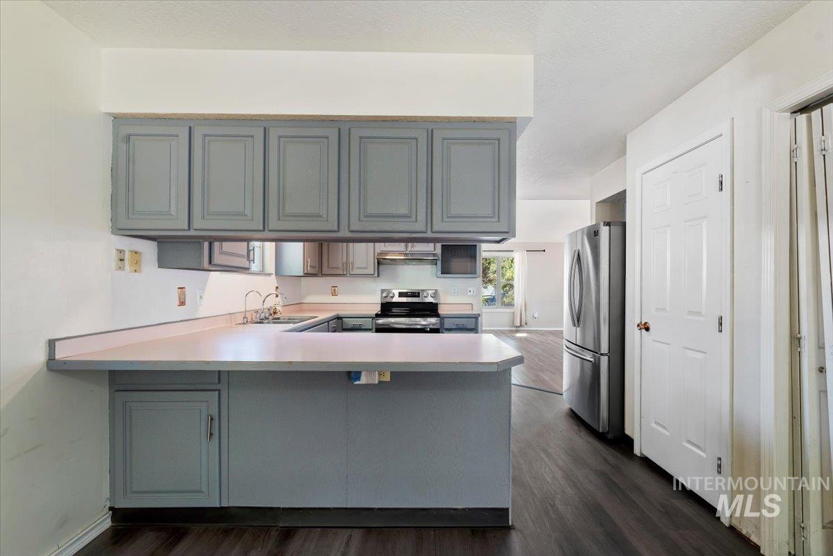 3185 E Springwood Dr, Meridian, Idaho 83642, 3 Bedrooms, 2 Bathrooms, Residential For Sale, Price $449,900, 98989169