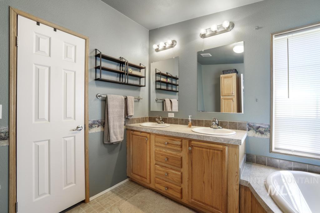 1686 S 600 W, Oakley, Idaho 83346, 3 Bedrooms, 2 Bathrooms, Residential For Sale, Price $360,000, 98989171
