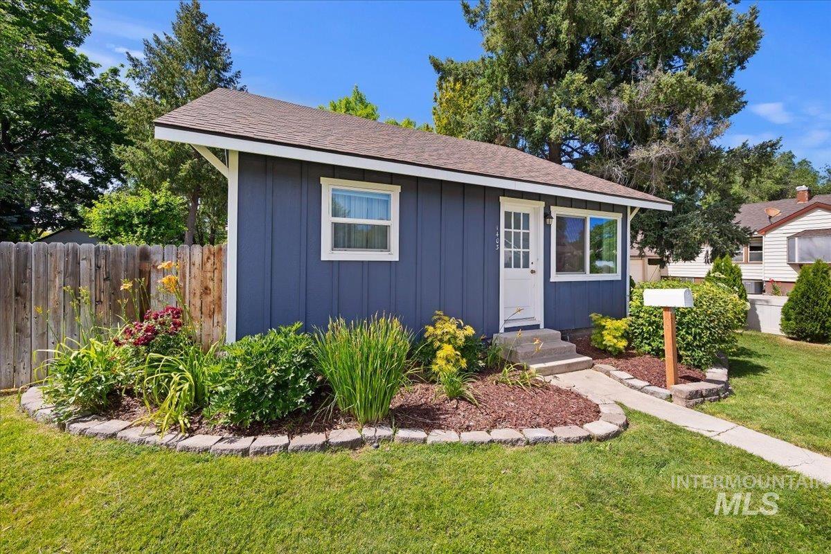 1403 11th Ave S, Nampa, Idaho 83651, 2 Bedrooms, 1 Bathroom, Residential For Sale, Price $340,000, 98989172