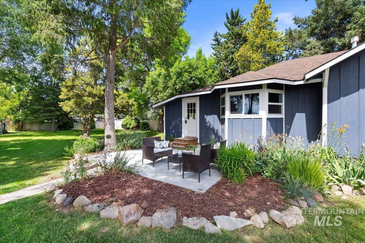 1403 11th Ave S, Nampa, Idaho 83651, 2 Bedrooms, 1 Bathroom, Residential For Sale, Price $340,000, 98989172